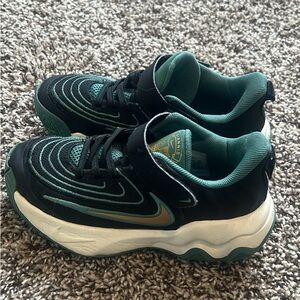 Nike Giannis Immortality Black Teal Kids Youth size 12.5C